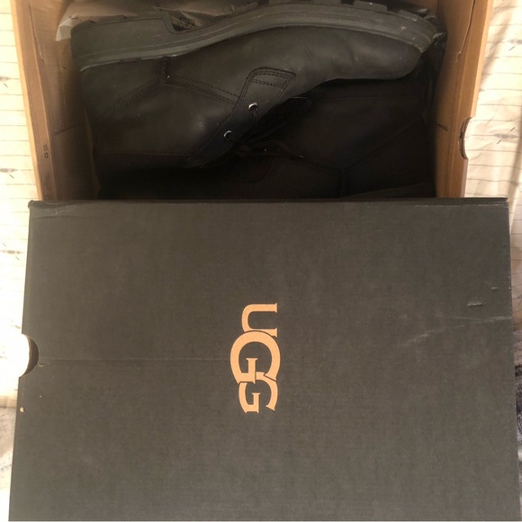 Uggs Boots.Size 11 - Picture 3 of 5